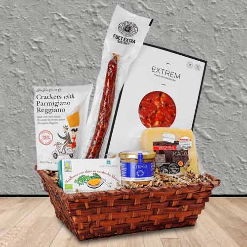 Iberian Basket-Gift Hamper Ideas For Women