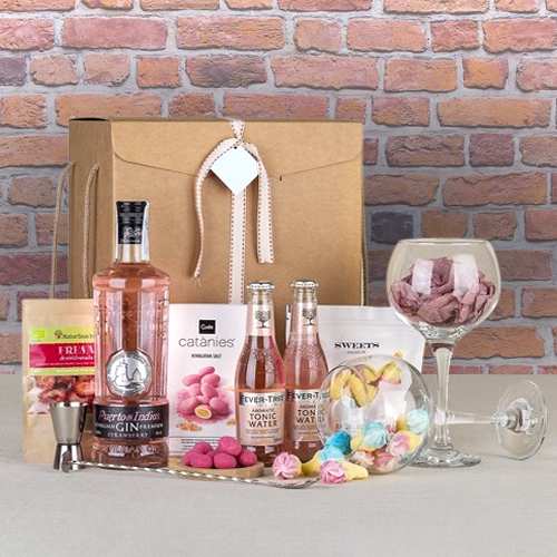 Strawberry And Sweets Gin-Send Gifts For Newlyweds