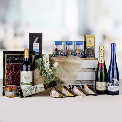 Gourmet Trunk Gift-Best Wedding Gifts For Colleagues