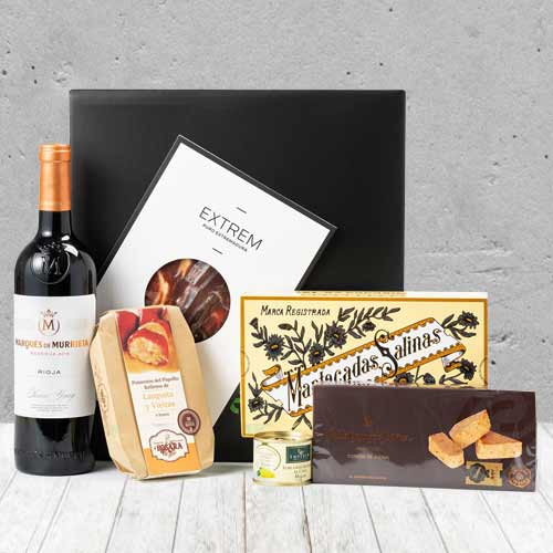 - Top-Rated Holiday Hampers With Wine And Snacks