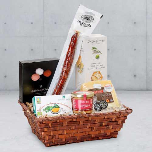 - Holiday Gourmet Food And Treats Hampers Delivery