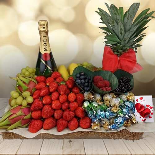 - Fruits And Champagne Gifts For Valentines Day