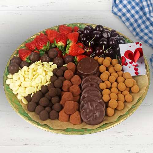 - Fresh Fruit And Chocolate Gifts For Valentine’s Day